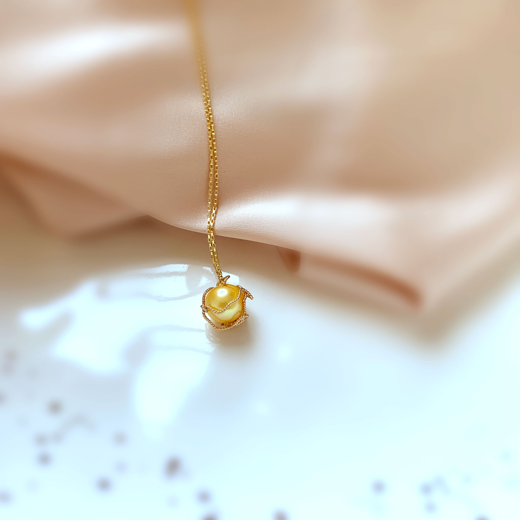 'Golden Touch' Pendant Necklace